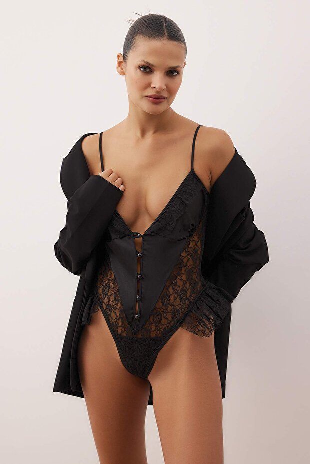 Fekete csipke és szatén együttes fodros fedetlen díszes body THMAW26BD00003 - 1
