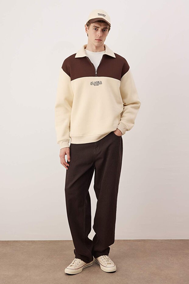 Kahverengi-Bej Oversize/Geniş Kesim Renk Bloklu İçi Polar/Sıcak Tutan Sweatshirt TMNAW24SW00130 - 1