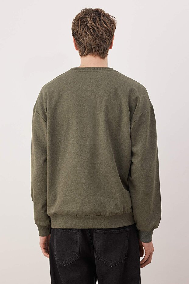 Haki Oversize/Geniş Kesim Uzun Kol At Nakışlı Sweatshirt TMNAW24SW00164 - 4