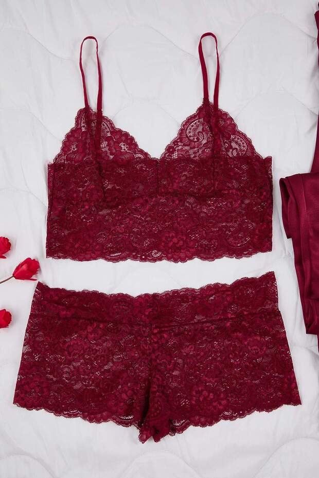 Bordo 3'lü Çeyiz Set Üst Dantel, Alt Saten Askılı Külotlu Dokuma Pijama Takımı TBBAW26AI00043 - 3