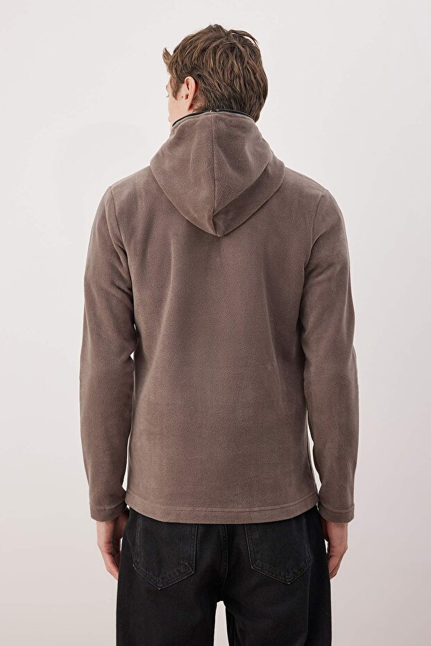 Koyu Bej Slim/Dar Kesim Polar Fermuarlı Kapüşonlu Sweatshirt TMNAW26SW00064 - 4