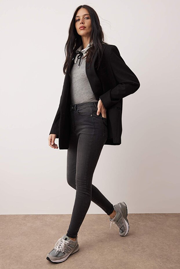 Antrasit Vücudu Saran Esnek Yüksek Bel Skinny Jeans TWOAW26JE00254 - 2