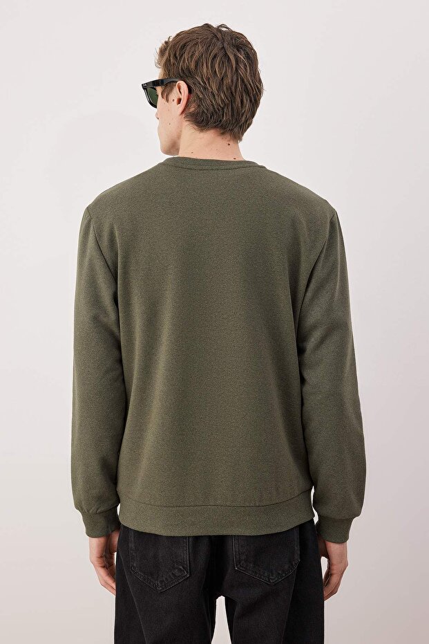 Haki Regular/Normal Kesim Bisiklet Yaka Kalın/İçi Şardonlu Sweatshirt TMNAW26SW00018 - 4