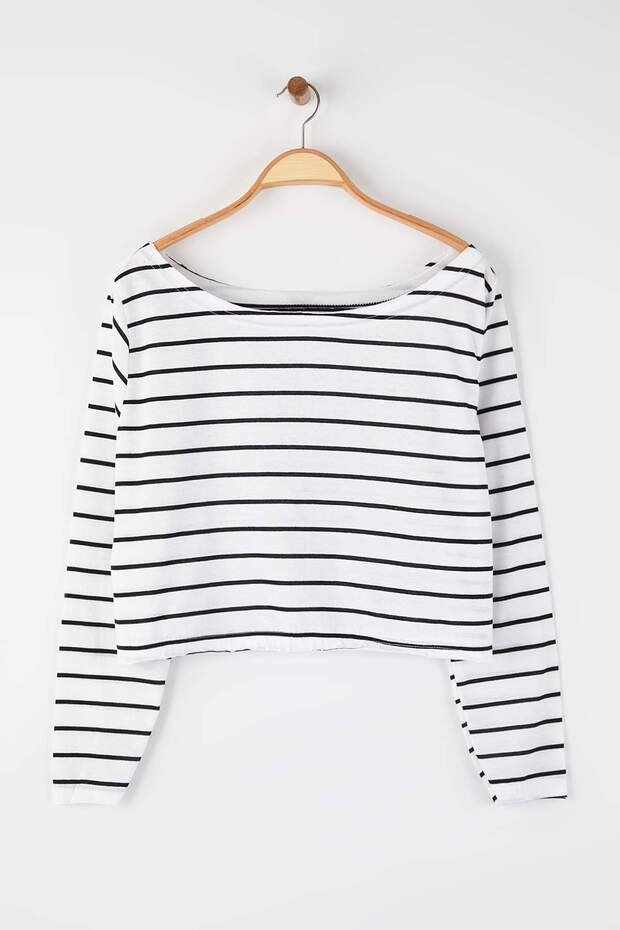 Çok Renkli 2'li Paket %100 Pamuk Asimetrik Kayık Yaka Crop Örme T-Shirt TBBAW26BF00001 - 9