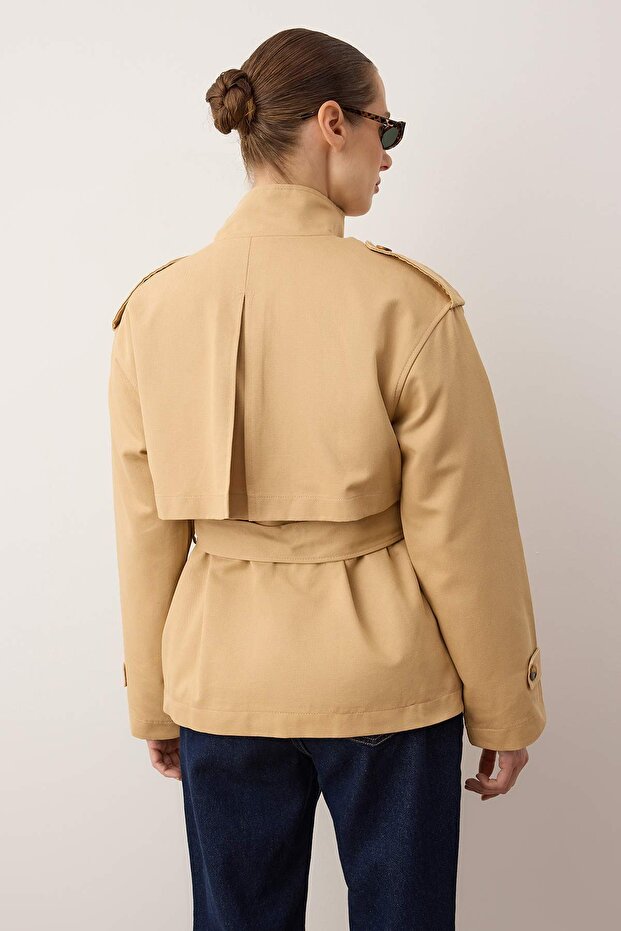 Bej Dik Yaka Cep Detaylı Mono Kapama Oversize Midi Trençkot TWOAW26TR00024 - 4