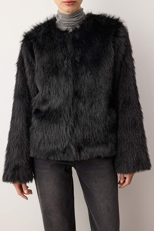 Siyah Oversize Kalıp Kürk Mont TWOAW25MO00133 - 3