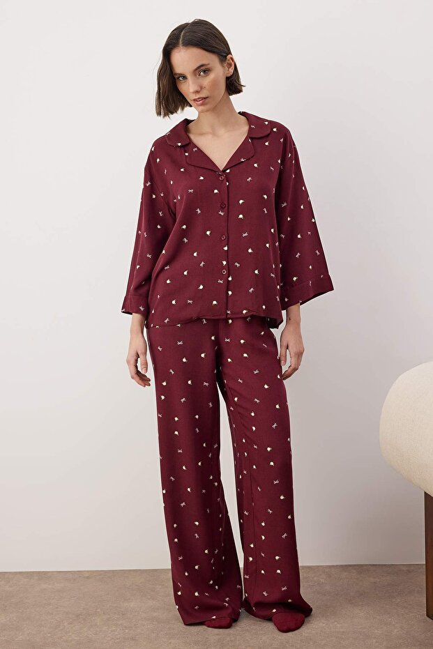 Bordo Kurdele/Fiyonklu ve Çiçekli Viskon Dokuma Pijama Takımı THMAW26PT00065 - 2