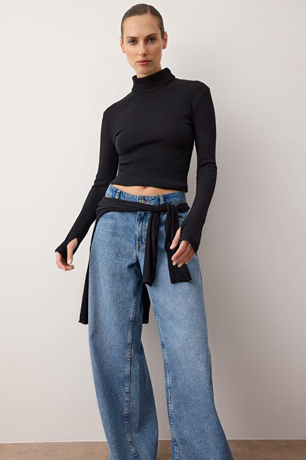 Siyah Fitted/Vücuda Oturan Balıkçı Yaka Parmak Geçme Detaylı Fitilli Esnek Örme Bluz TWOAW21BZ0071 - 2