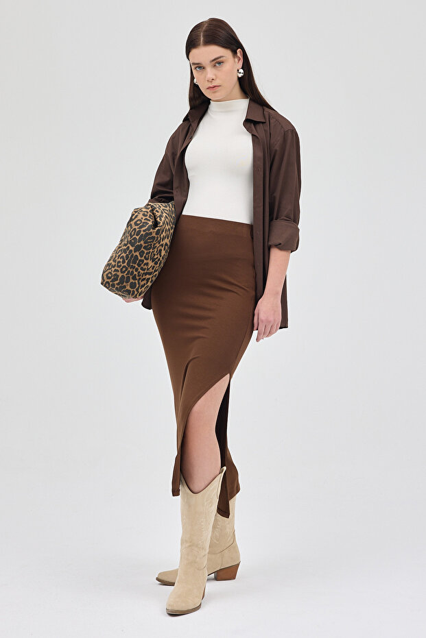 Fusta lungă din cauciuc maro material elastic 8157A - 1