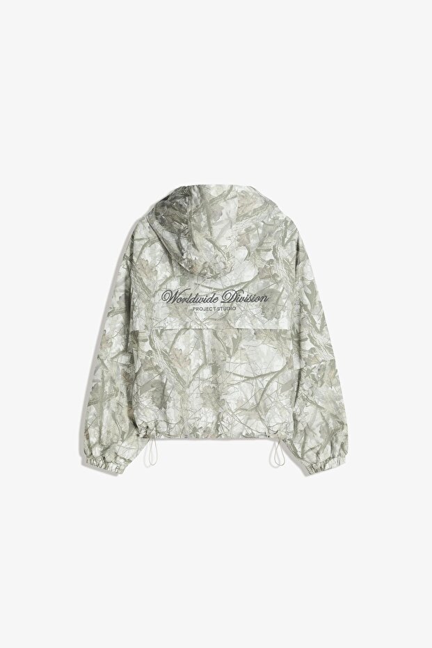 Baskılı kapüşonlu şişme mont - 5