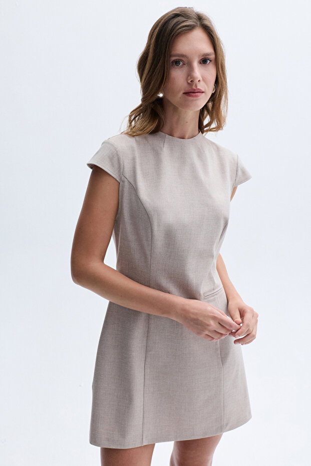 KISA KOLLU MİNİ ELBİSE - 4