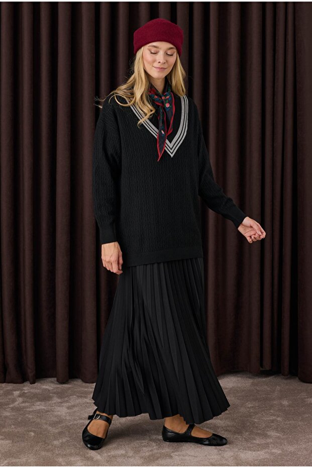 V Yaka Dokulu Triko Siyah - 1