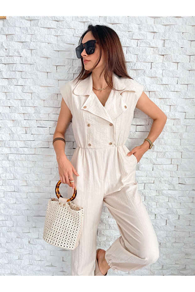 بذلة ركض مبطنة بأكمام منخفضة وأزرار ذهبية - 2