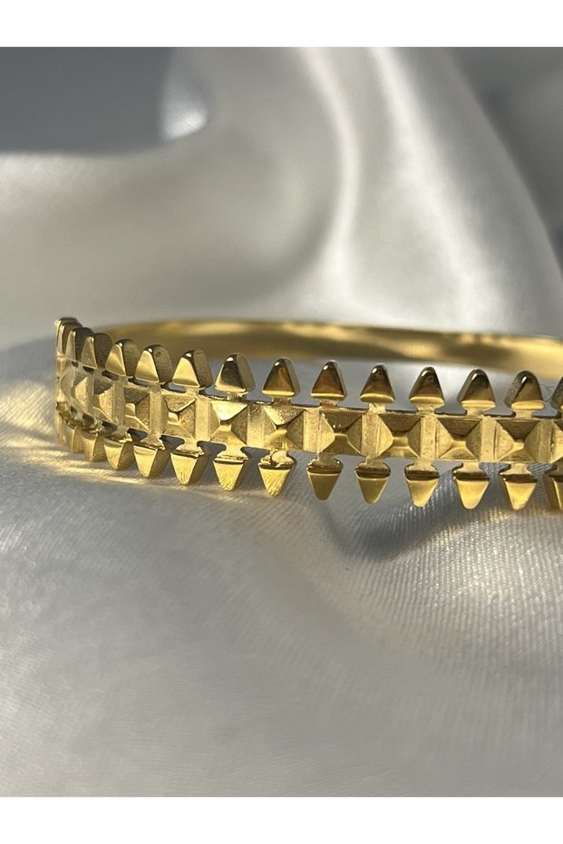 Thorn Clamp - Gold