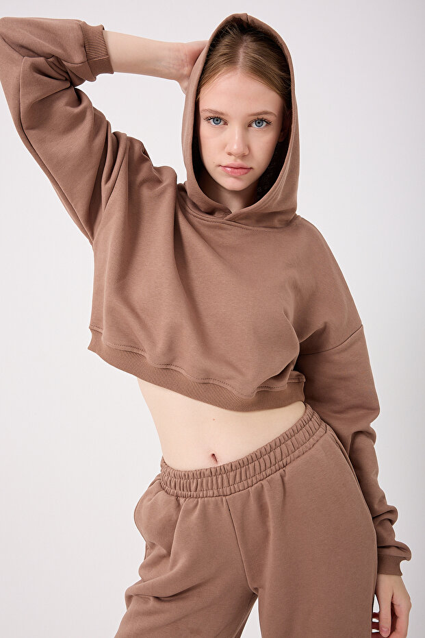 KADIN CROP KAPŞONLU ÜÇ ÜPLİK BASIC SWEATSHİRT - 3