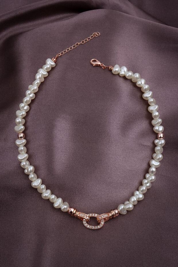 Rose Pearl Necklace with Stones and Oval Ring