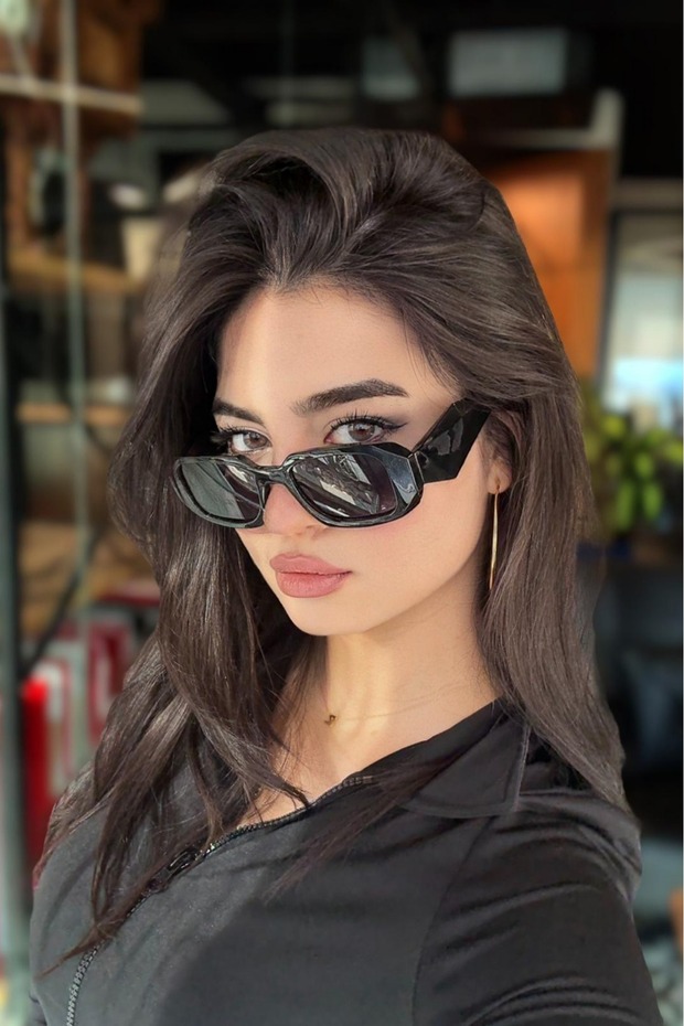 نظارات سوداء الشكل - 2