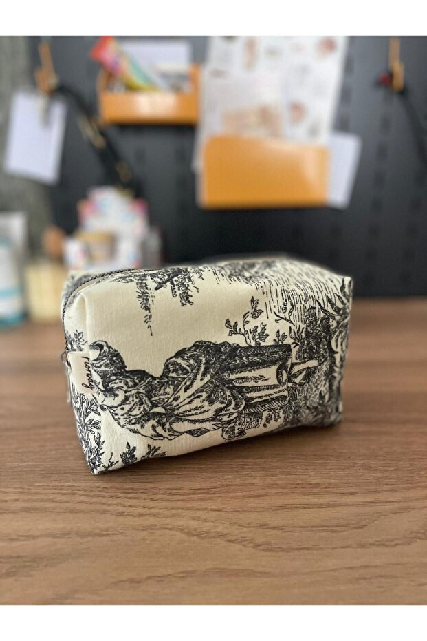 Vintage Patterned/ Multi-Purpose Makeup Bag - 1