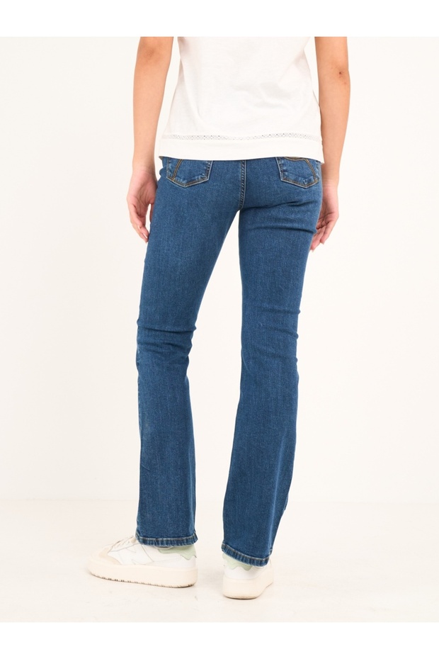 Women's solid color bootcut jeans - 6