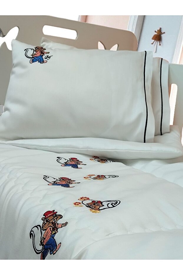 Squirrel Embroidered Baby Sleep Set