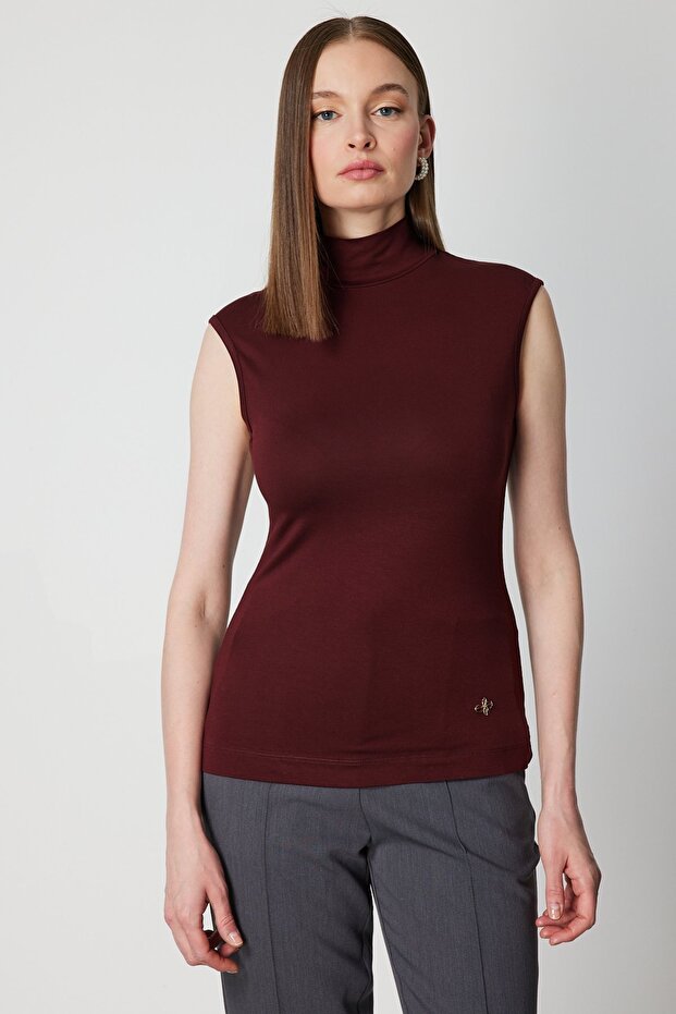 بلوزة أساسية بدون أكمام بياقة واقفة - 1