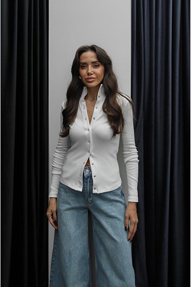 Ecru Long Sleeve Blouse with Snap Buttons on the Front - 4