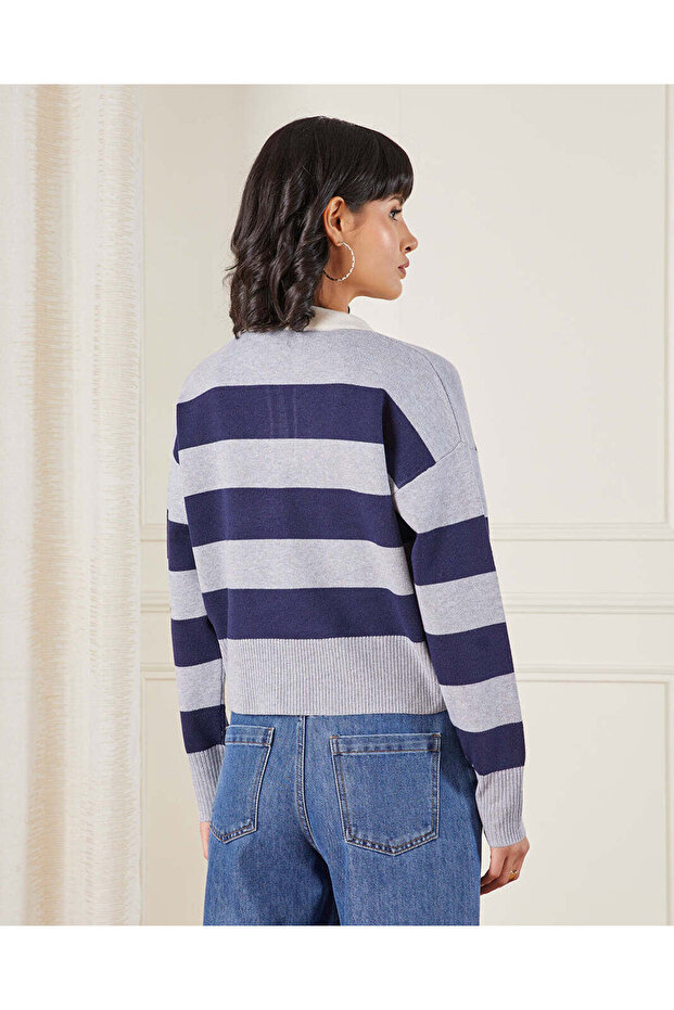 Women Navy Collared Pullover - 3