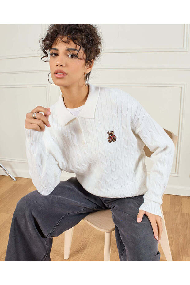 بلوفر نسائي عاجي اللون ذو ياقة - 5