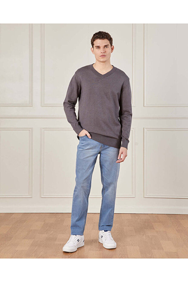 Men Charcoal Solid Sweater - 2