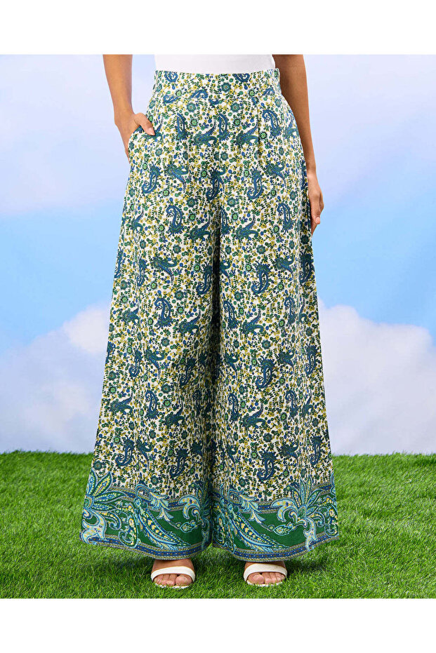 Women Green Printed Wide Leg Trousers