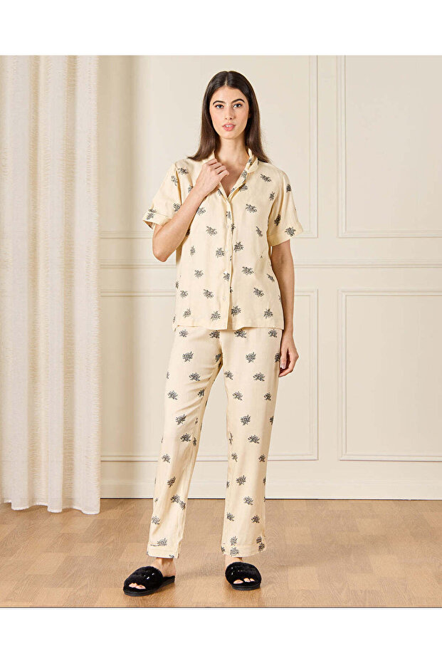 Women Beige Collared Pyjama Set (2 Piece)