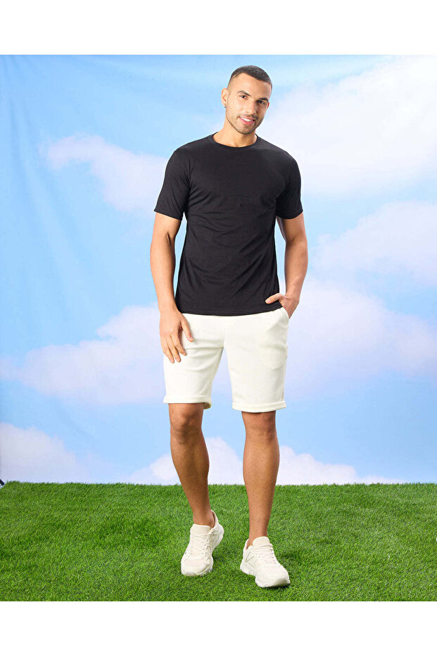 شورت رجالي رياضي عاجي سادة - 2