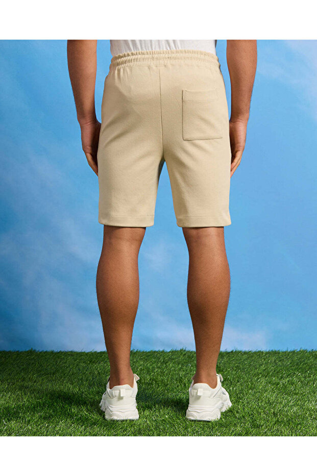 شورت رجالي قصير بلون بيج سادة - 3