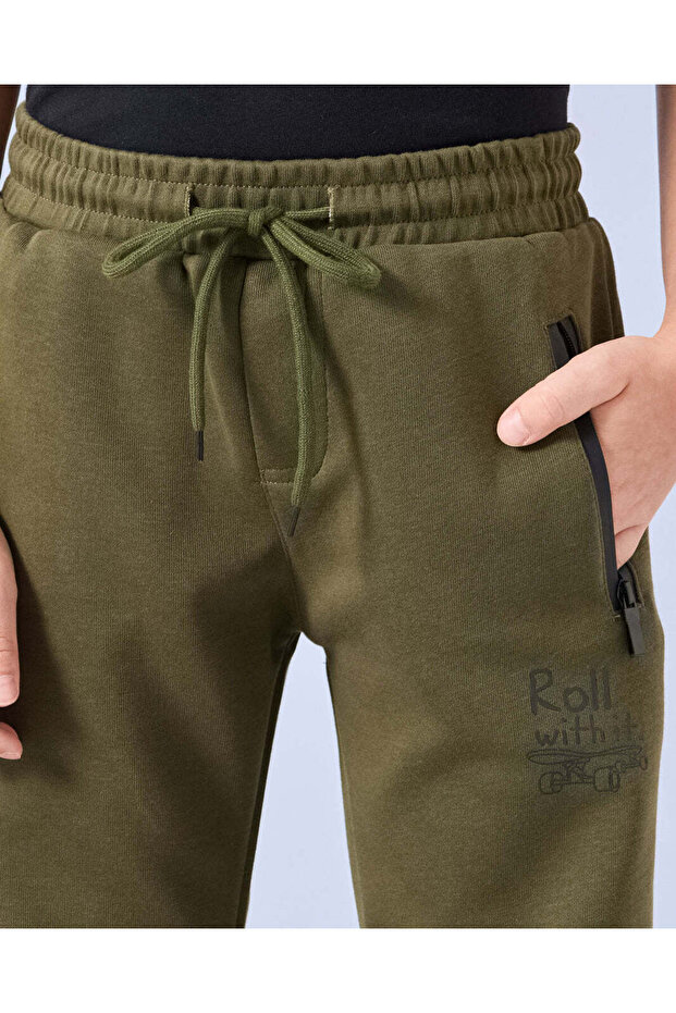 Boys Olive Solid Active Pants - 4