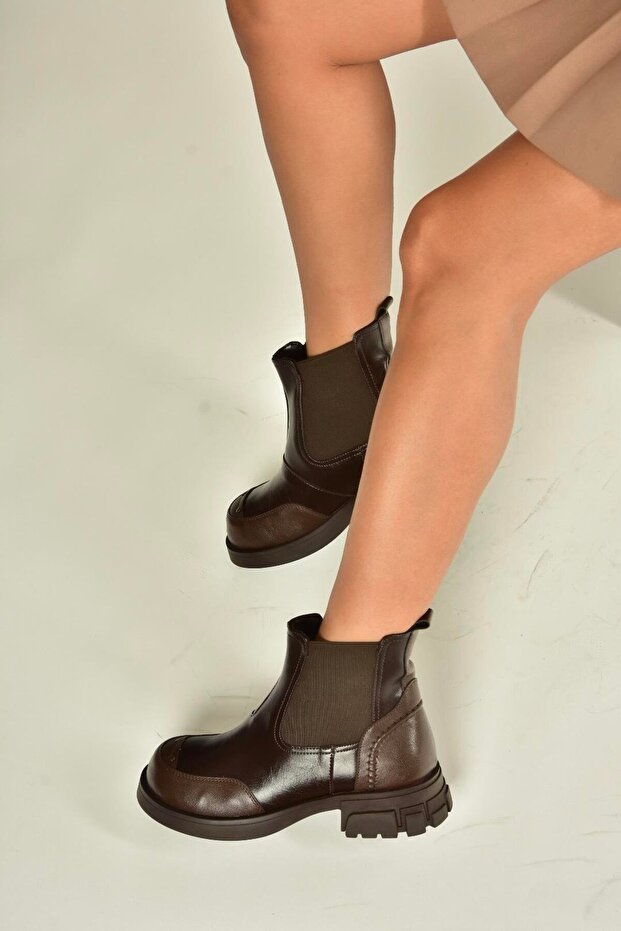 V312402609 Brown Thick Soled Women's Boots with Rubber Detail