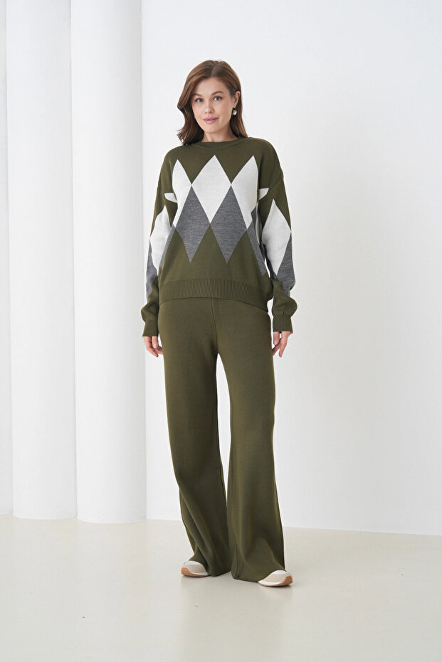 Women's Khaki Crew Neck Argyle Pattern Sweater Pants Knitwear Top and Bottom Set