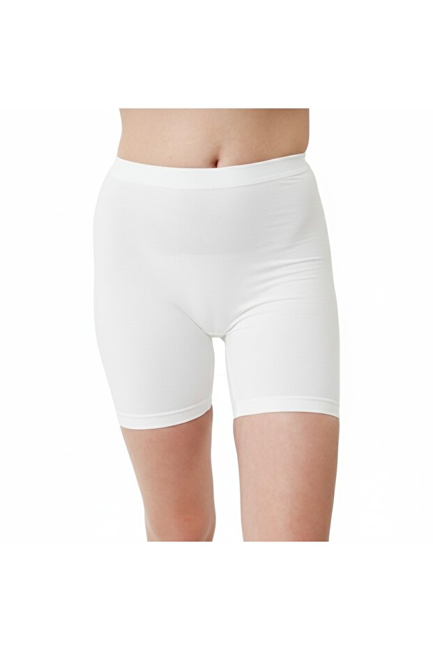 Medium-length selfie shorts