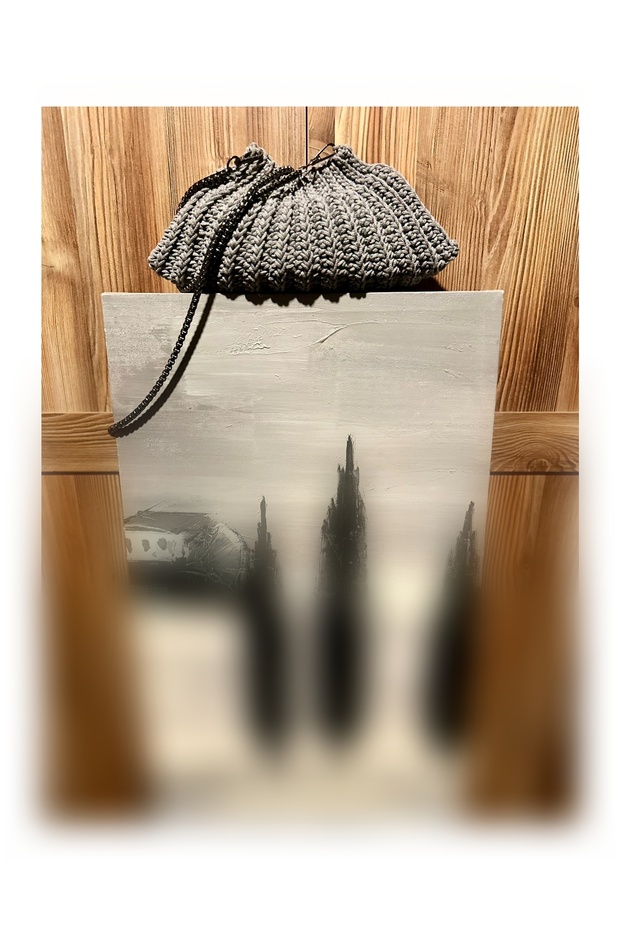 حقيبة رمادية مع سلسلة - 2