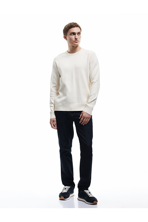 Langärmliger Basic-Strickpullover mit Rundhalsausschnitt - 2