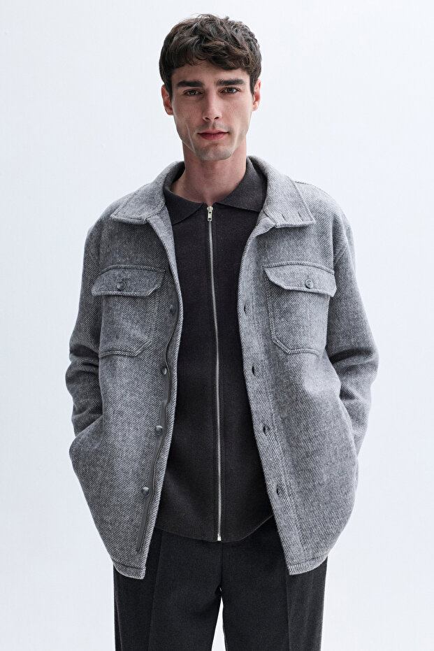 سترة قميص بجيوب متعددة وقصة عادية - 1