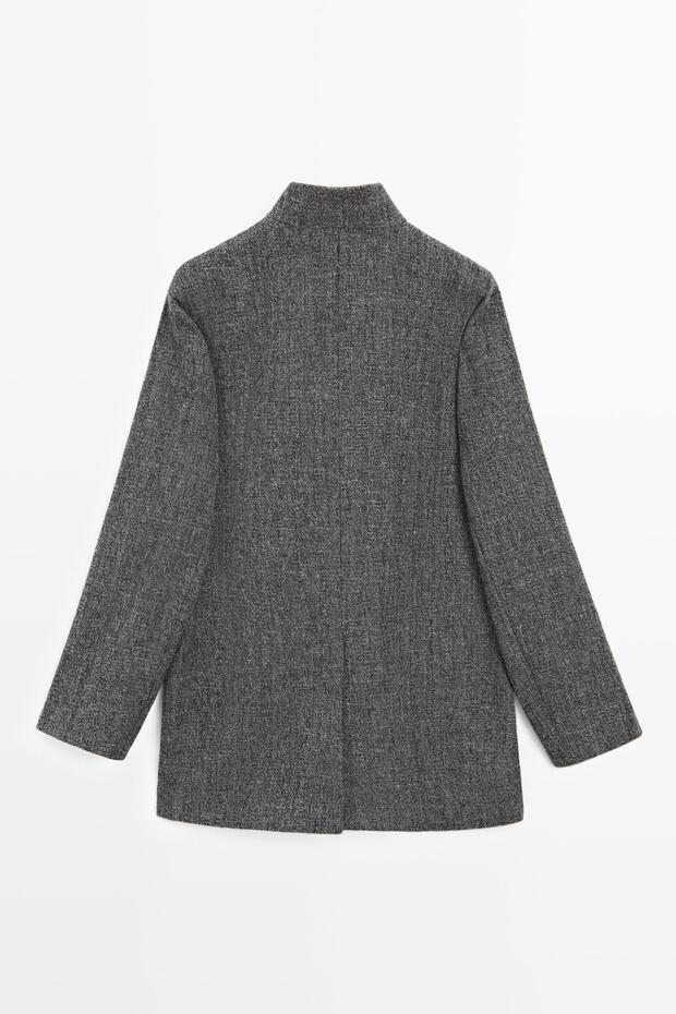 Half-button coat with horn buttons - 8