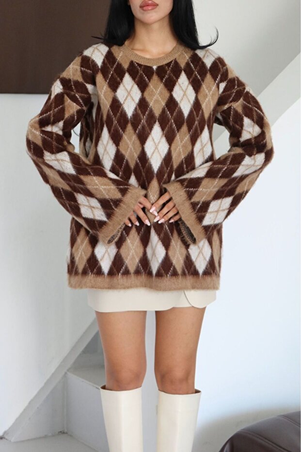 Zero-Neckline Diamond-Patterned Standard Size Suitable for Sizes S to 2XL, Soft and Medium-Length Draped Sweater with a Beard-Like Texture. - 1