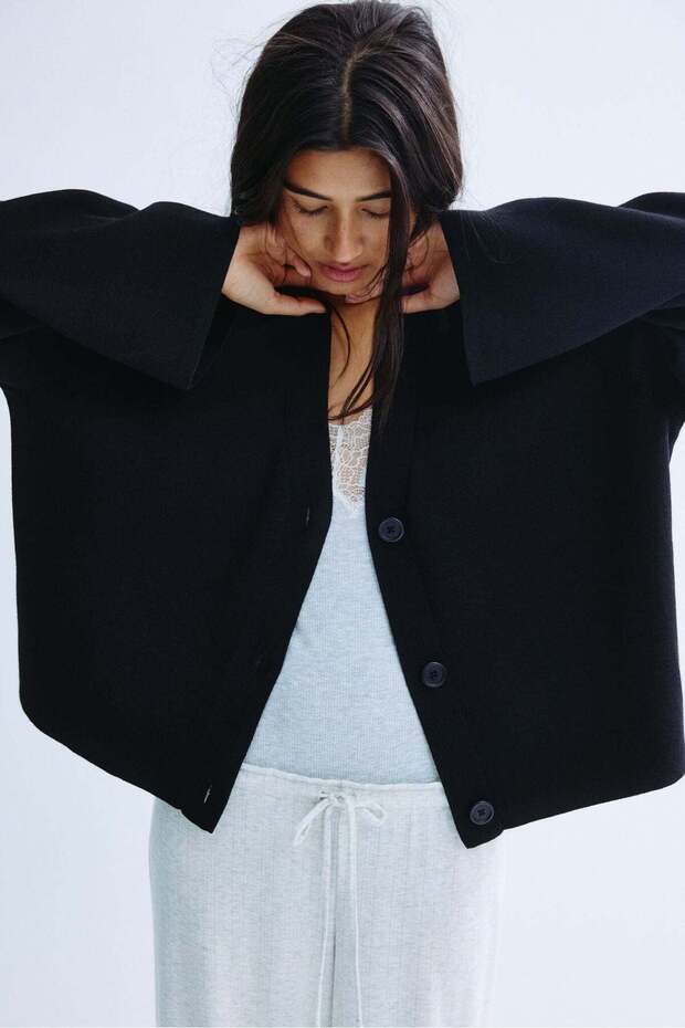Fine-knit cardigan