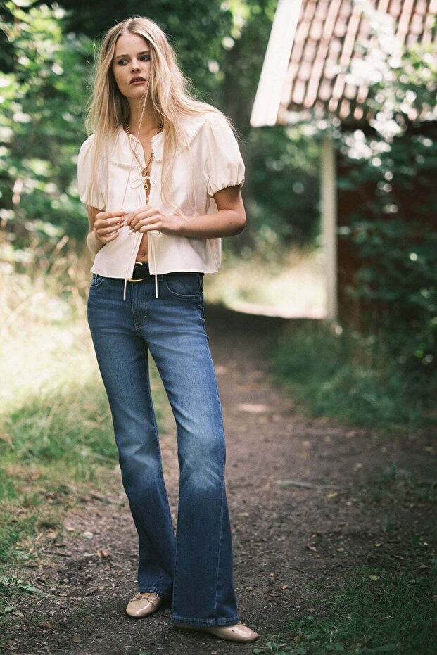 بلوزة برباط أمامي - 1