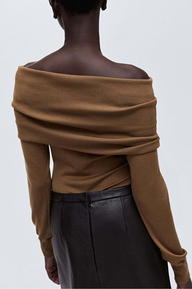 Off-the-shoulder wool top - 4