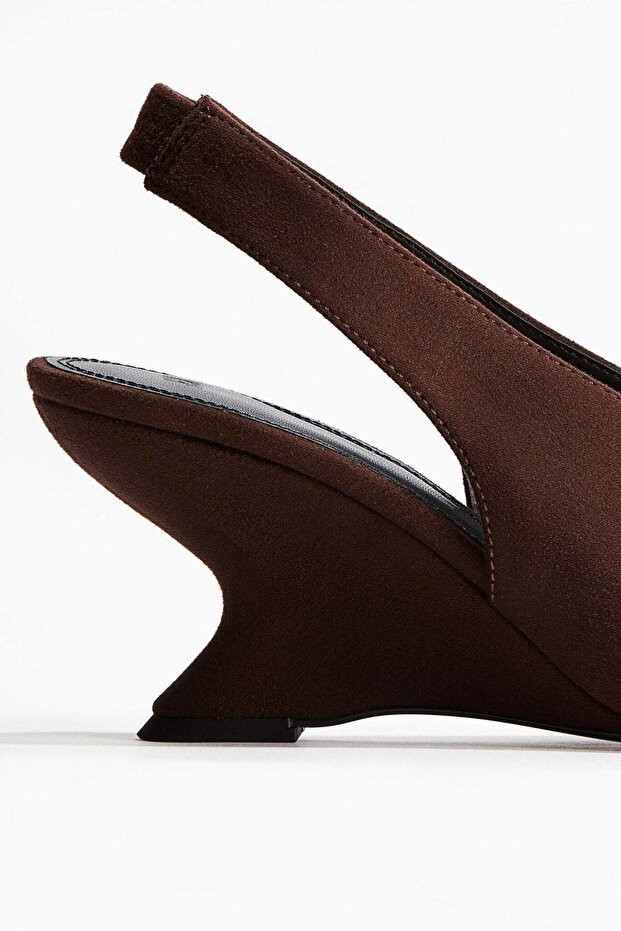 Wedge-heeled slingbacks - 3