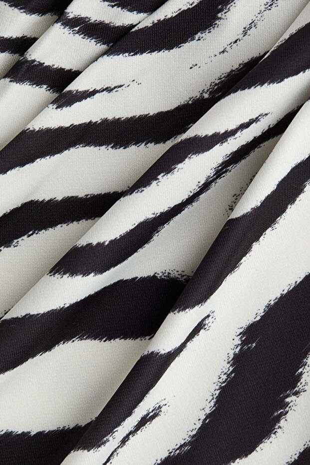 الجزء العلوي من القماش المنسدل - 3