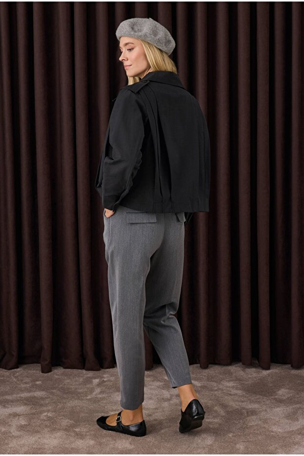 Kısa Pileli Ceket Siyah - 5