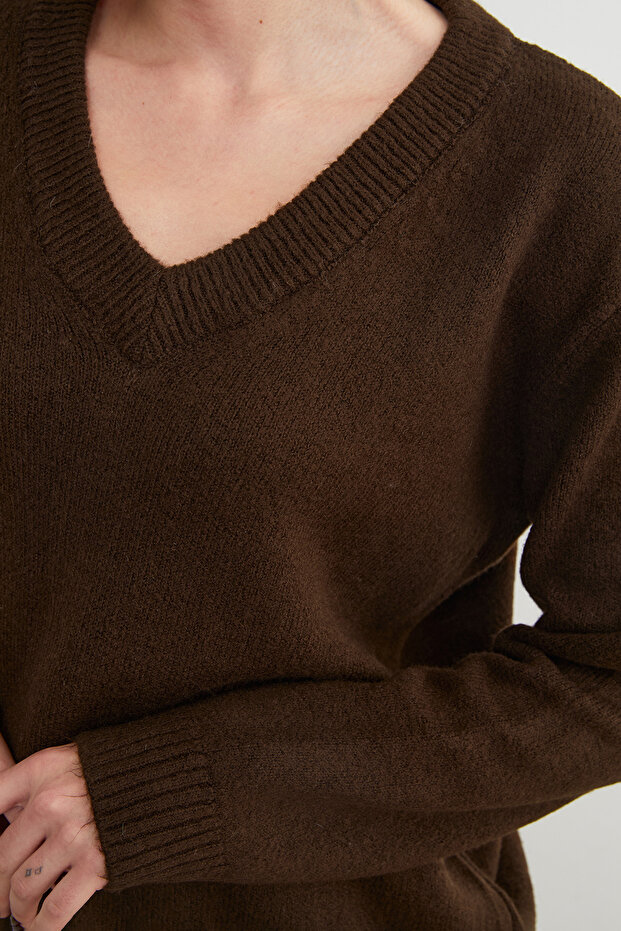 Basic V Yaka Salaş Kazak - 5