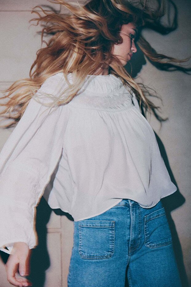 Embroidered viscose blouse